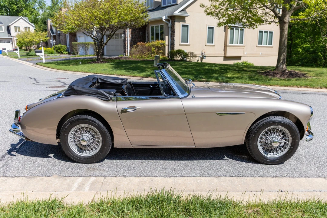 1967 Austin-Healey 3000 Mark III - Image 15 of 31
