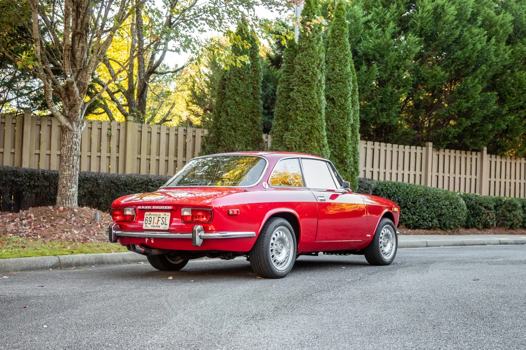 1974 Alfa Romeo 2000 GT Veloce - Image 9 of 31