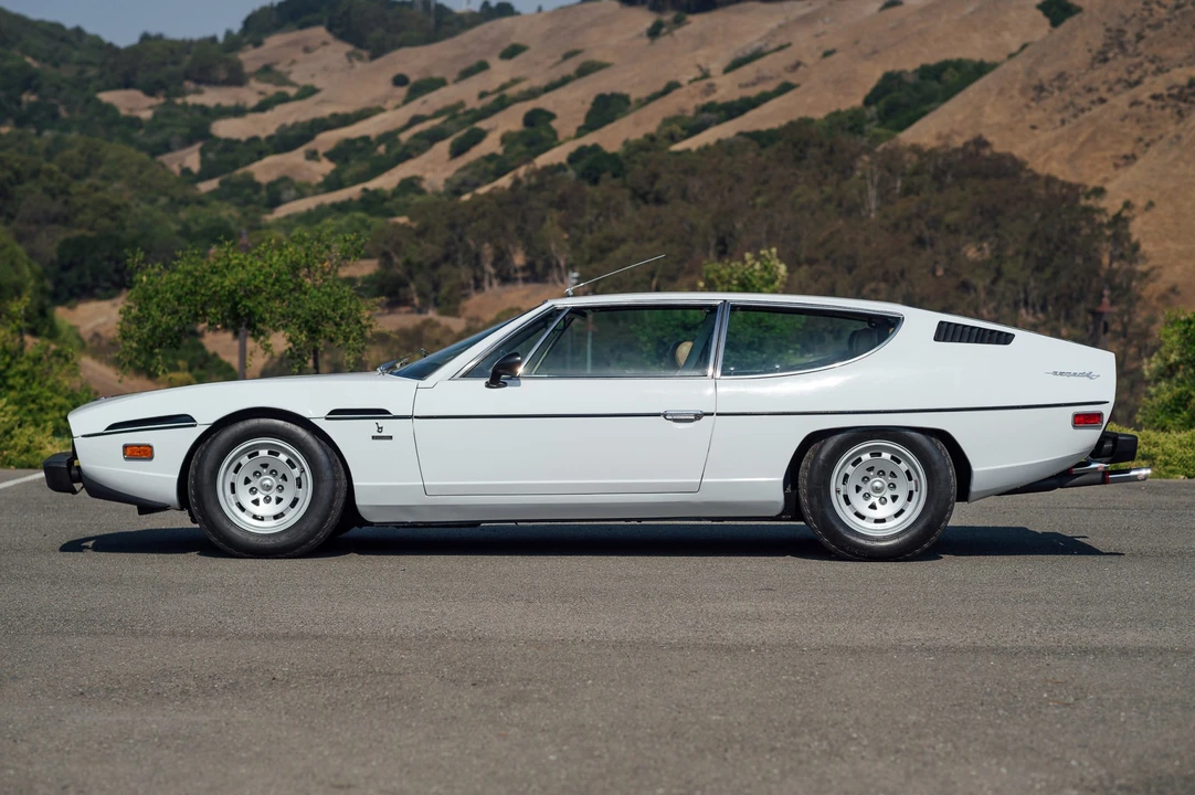 1975 Lamborghini Espada Series III - Image 3 of 31