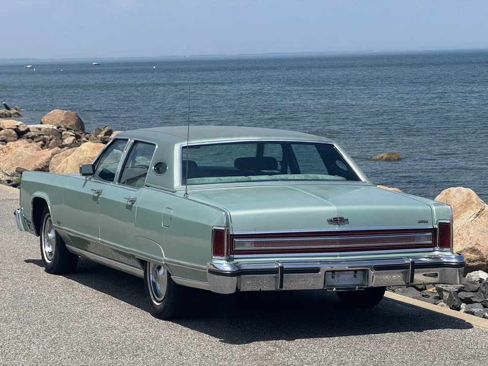 1977 Lincoln Continental 5th Gen - Image 20 of 31