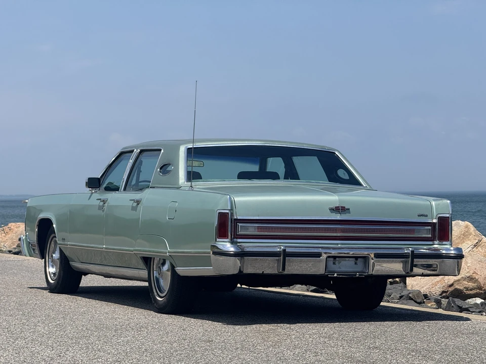 1977 Lincoln Continental 5th Gen - Image 19 of 31