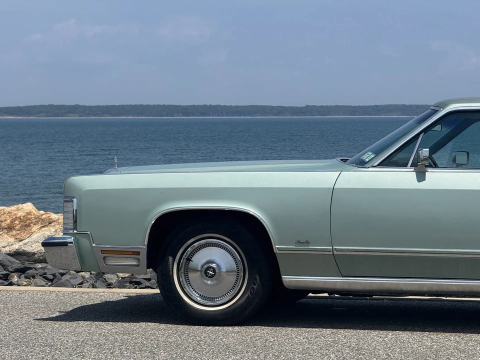 1977 Lincoln Continental 5th Gen - Image 23 of 31