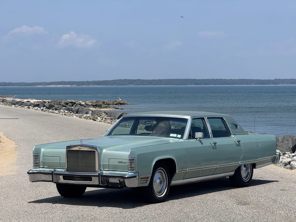 1977 Lincoln Continental 5th Gen - Image 5 of 31