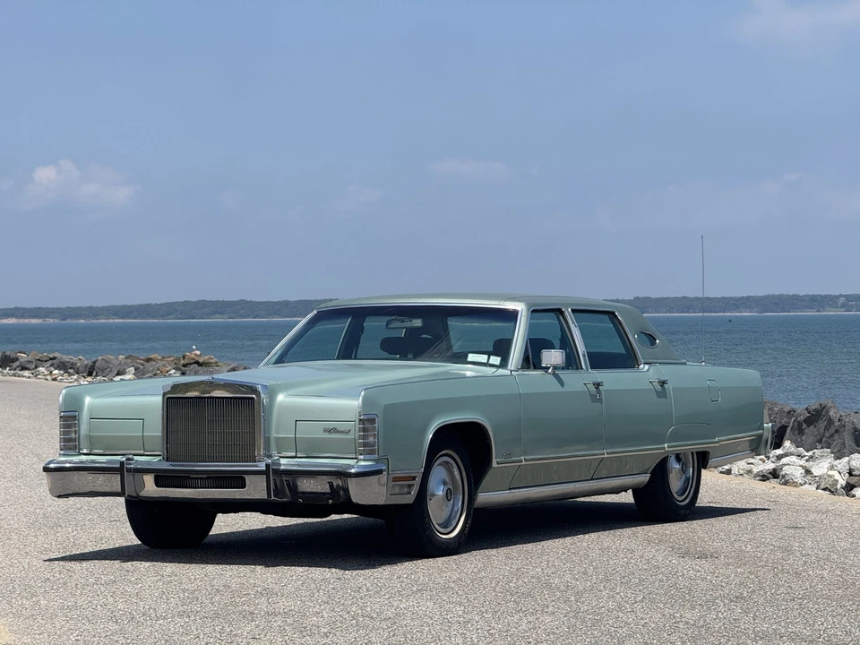 1977 Lincoln Continental 5th Gen - Image 3 of 31