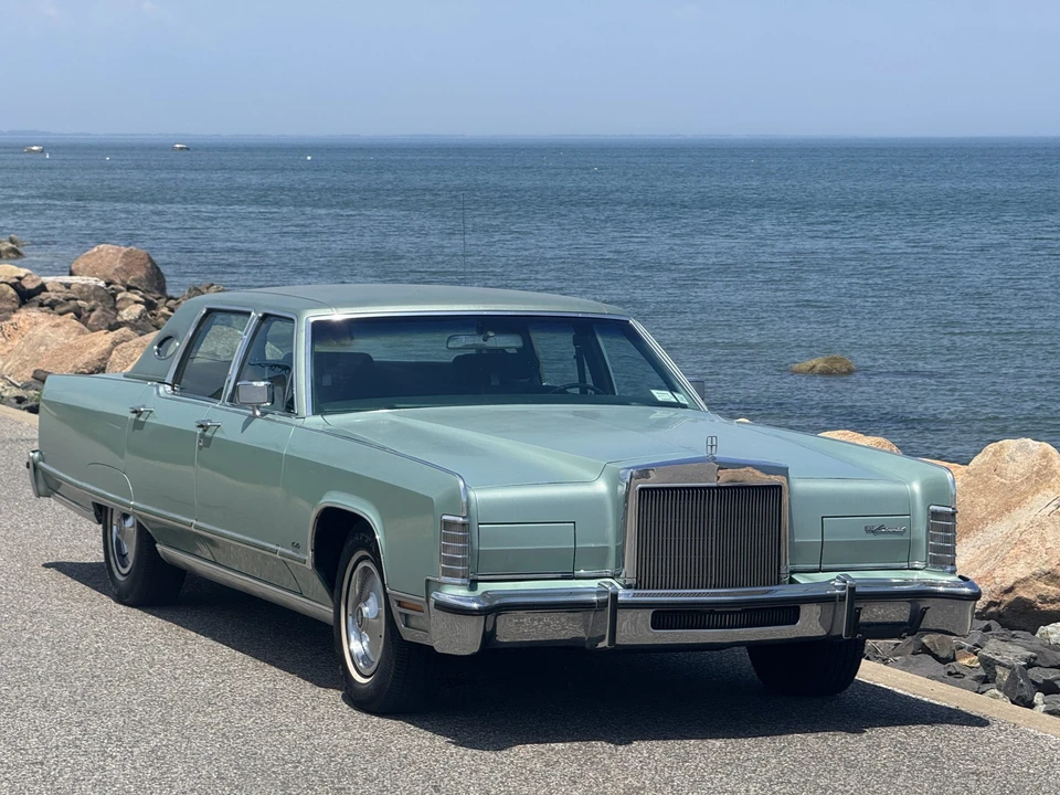 1977 Lincoln Continental 5th Gen - Image 11 of 31