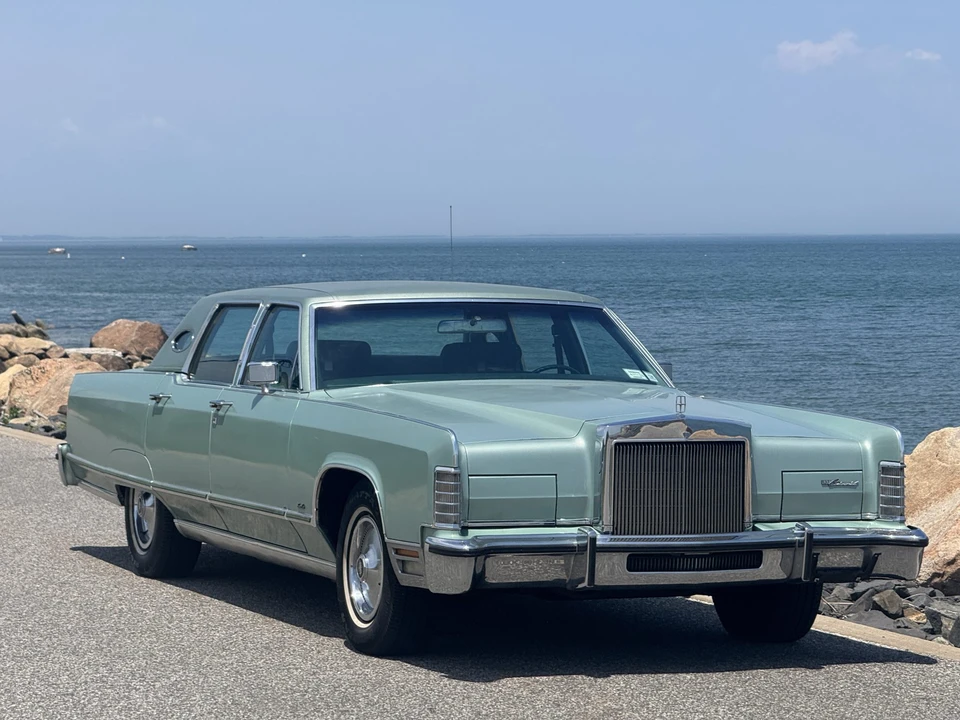 1977 Lincoln Continental 5th Gen - Image 10 of 31