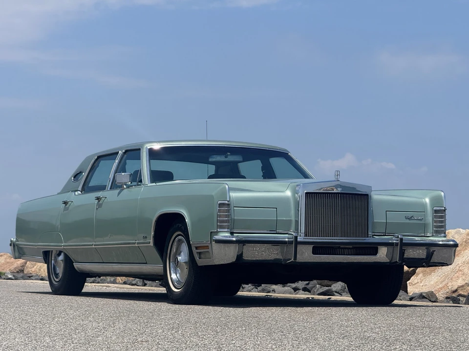 1977 Lincoln Continental 5th Gen - Image 13 of 31