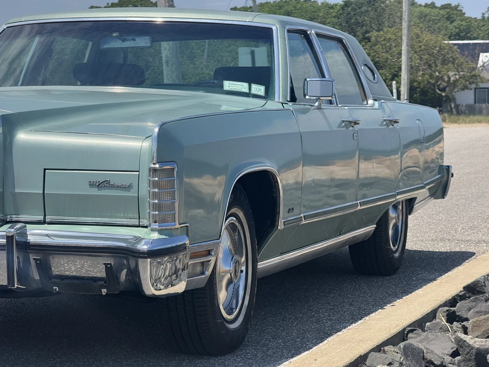 1977 Lincoln Continental 5th Gen - Image 29 of 31