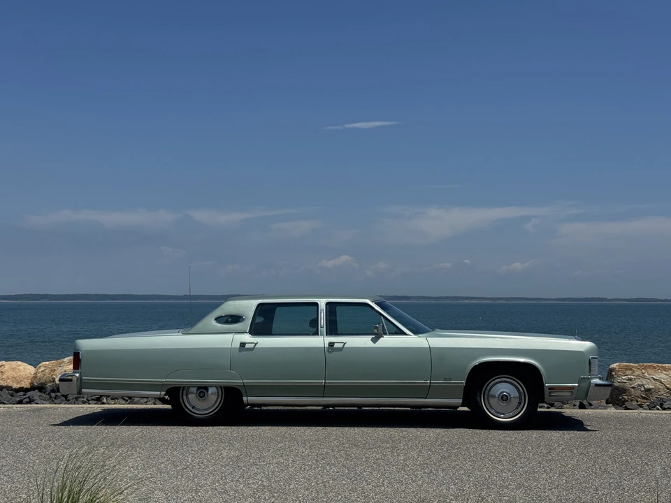 1977 Lincoln Continental 5th Gen - Image 14 of 31