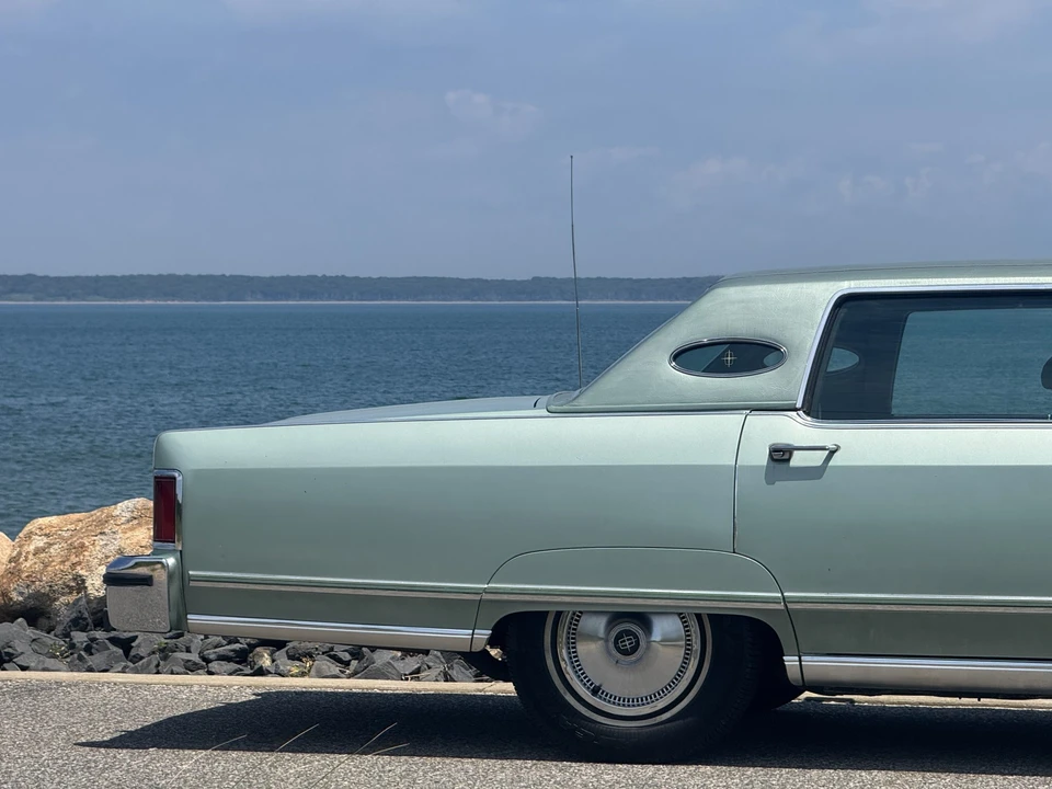 1977 Lincoln Continental 5th Gen - Image 28 of 31
