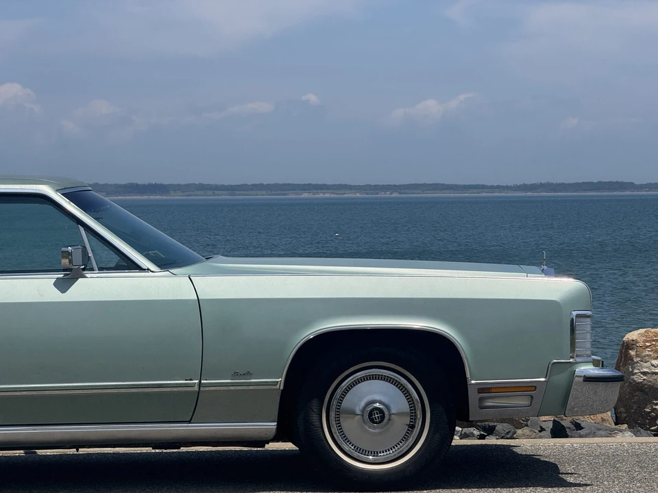 1977 Lincoln Continental 5th Gen - Image 26 of 31