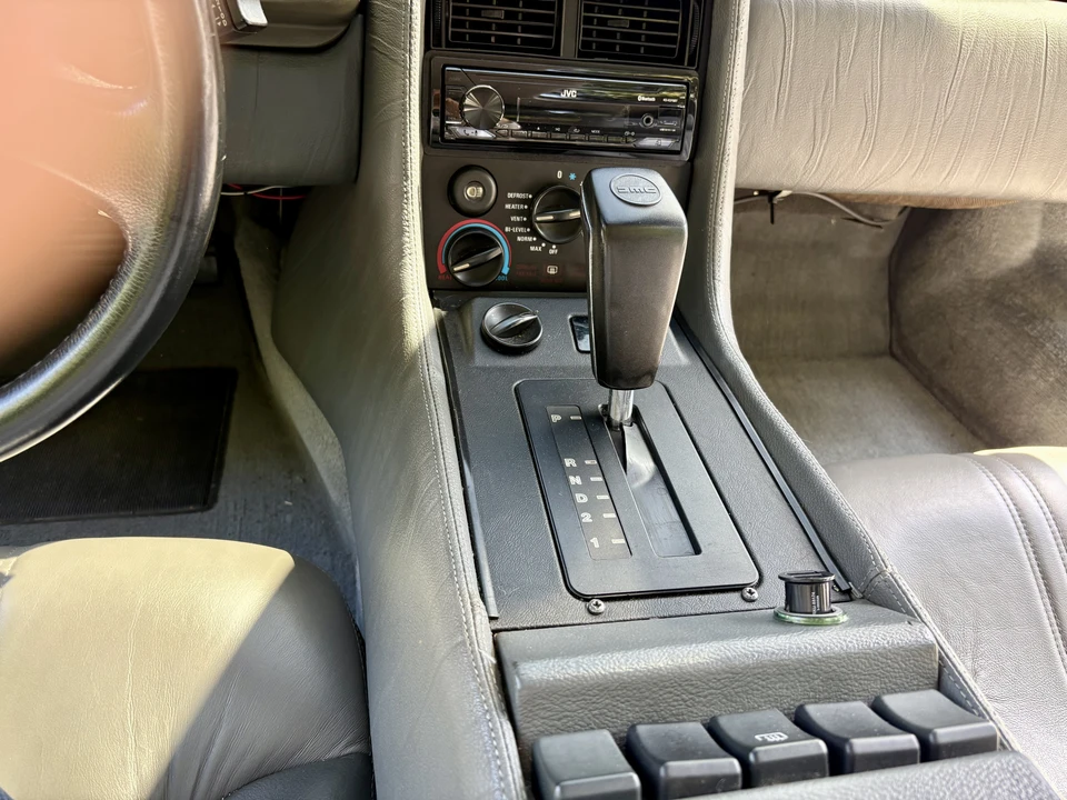 1981 DeLorean DMC-12 - Image 30 of 31