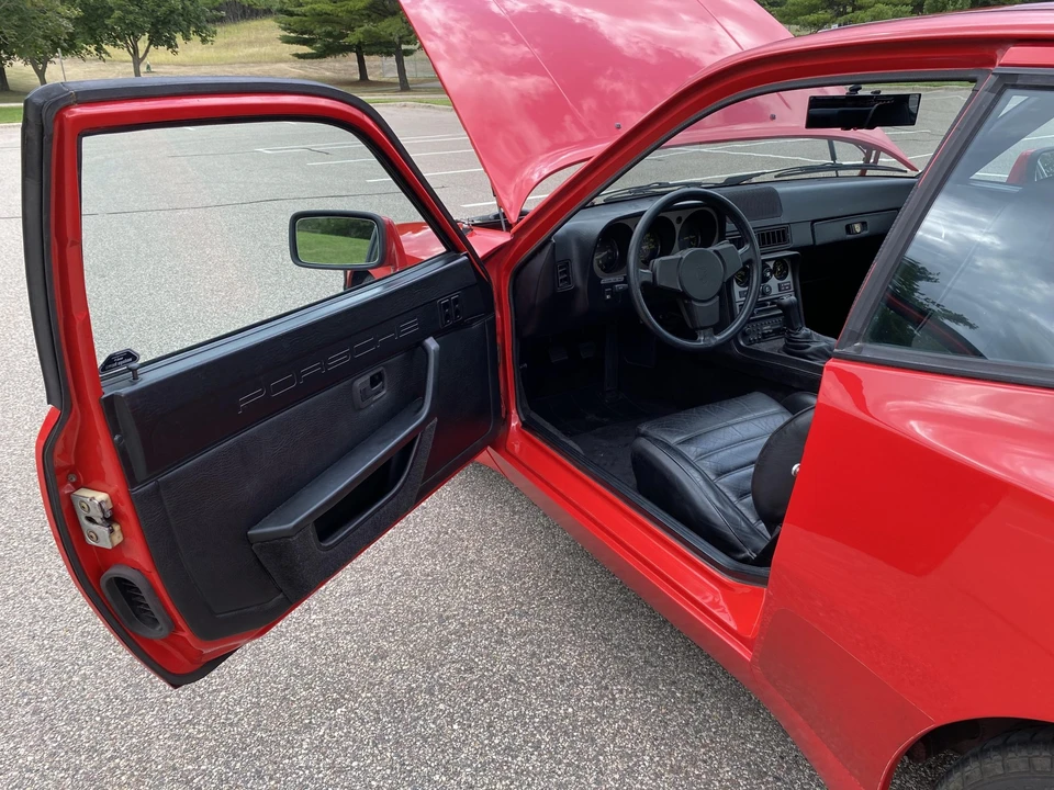 1983 Porsche 944 - Image 29 of 31