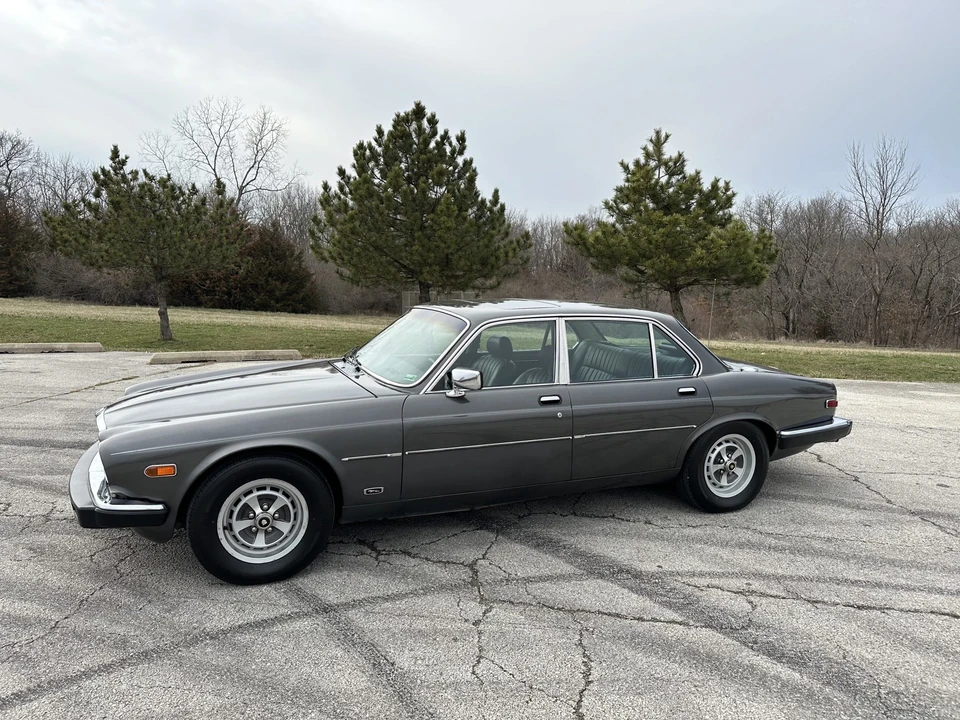 1987 Jaguar XJ Series 3 - Image 12 of 31