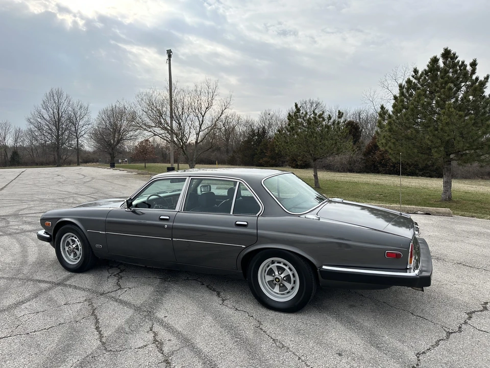 1987 Jaguar XJ Series 3 - Image 11 of 31