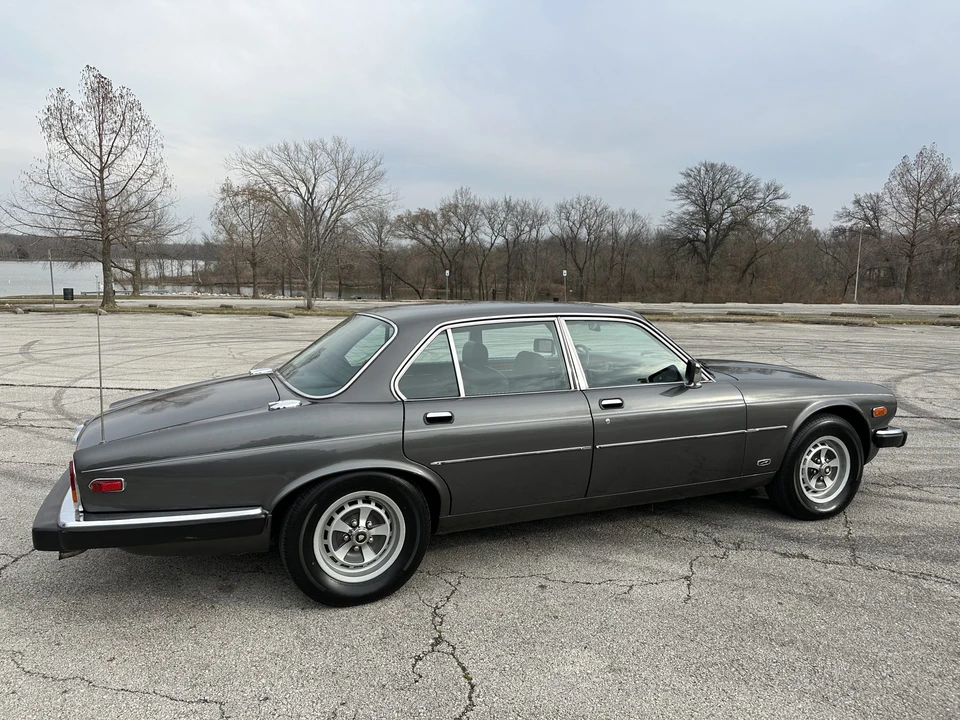 1987 Jaguar XJ Series 3 - Image 7 of 31