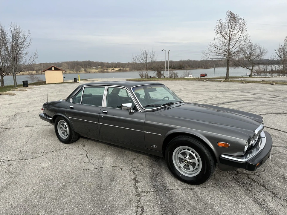 1987 Jaguar XJ Series 3 - Image 6 of 31