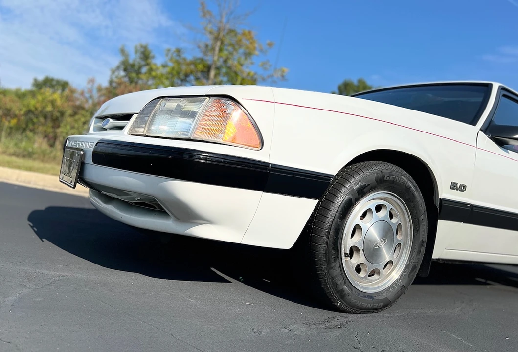 1990 Ford Mustang 3rd Gen - Image 19 of 31