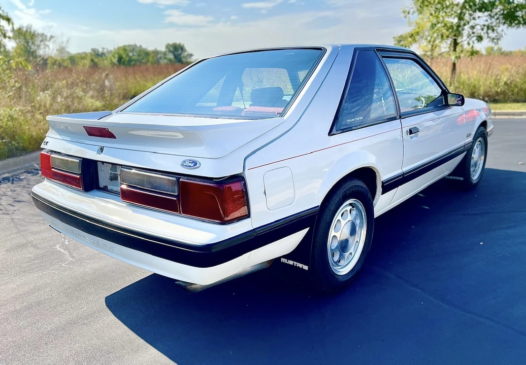 1990 Ford Mustang 3rd Gen - Image 8 of 31