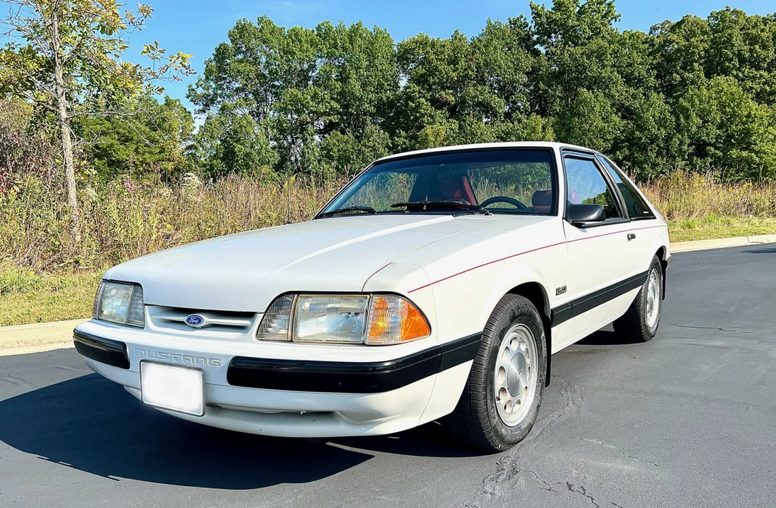 1990 Ford Mustang 3rd Gen - Image 2 of 31
