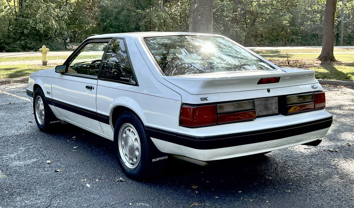 1990 Ford Mustang 3rd Gen - Image 11 of 31