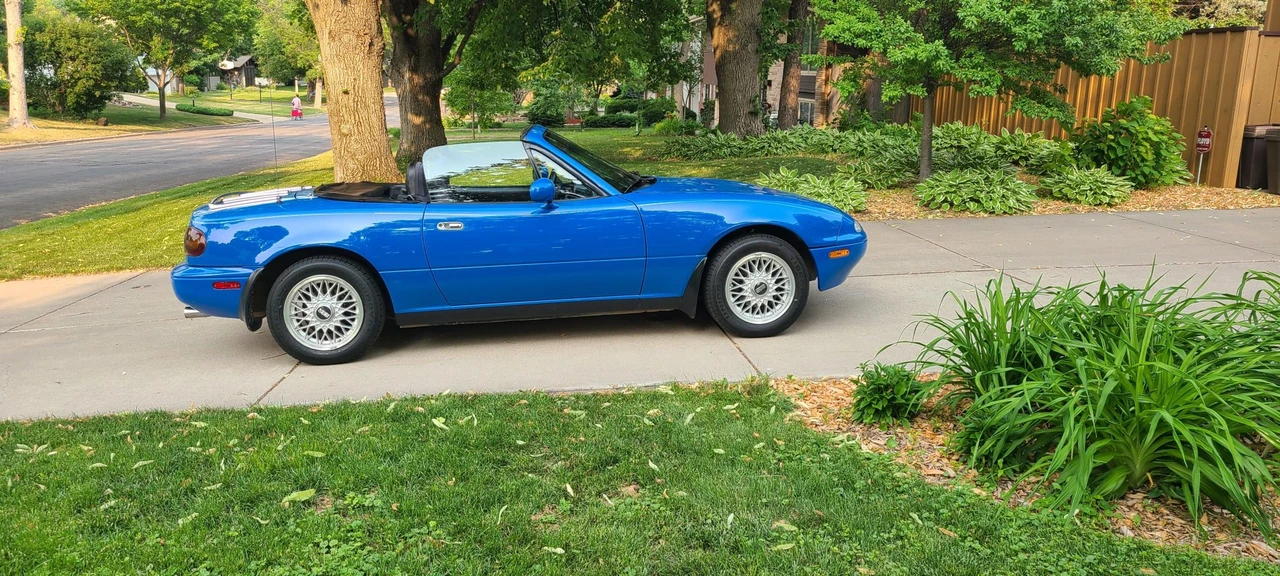 1990 Mazda NA MX-5 Miata - Image 5 of 31