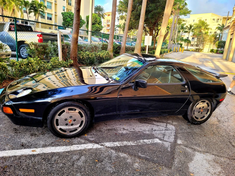1990 Porsche 928 S4 - Image 6 of 31