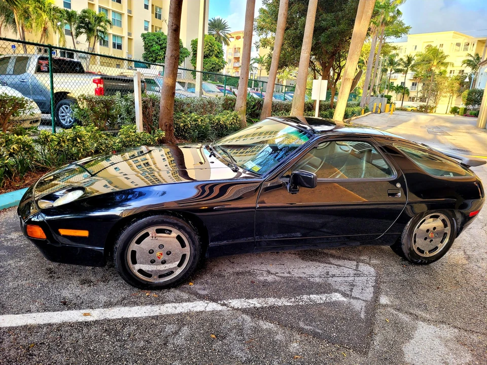 1990 Porsche 928 S4 - Image 5 of 31