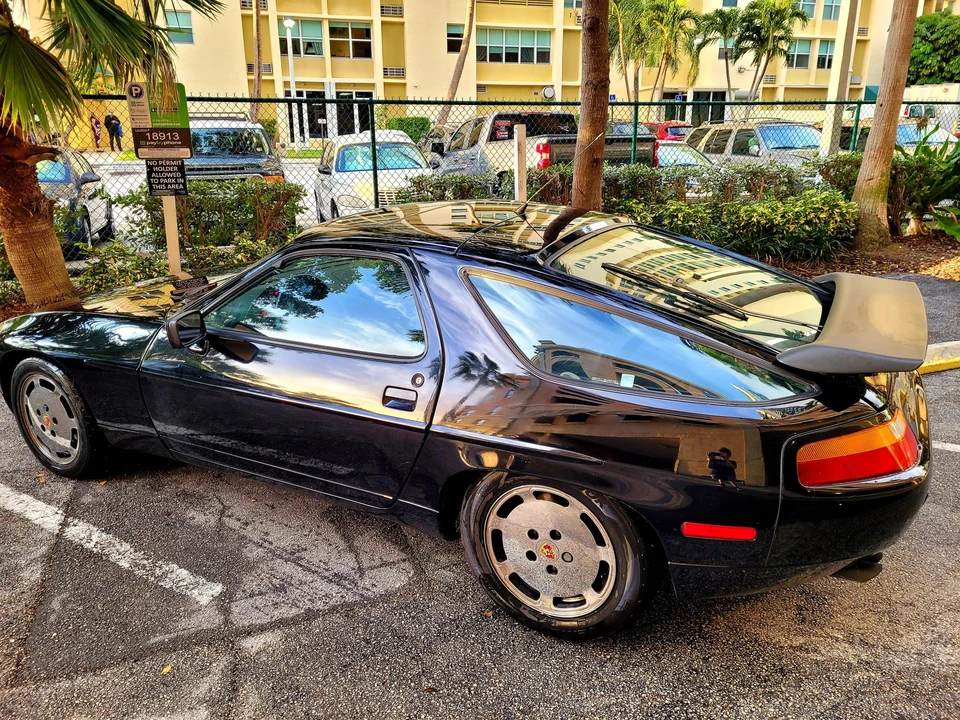 1990 Porsche 928 S4 - Image 7 of 31