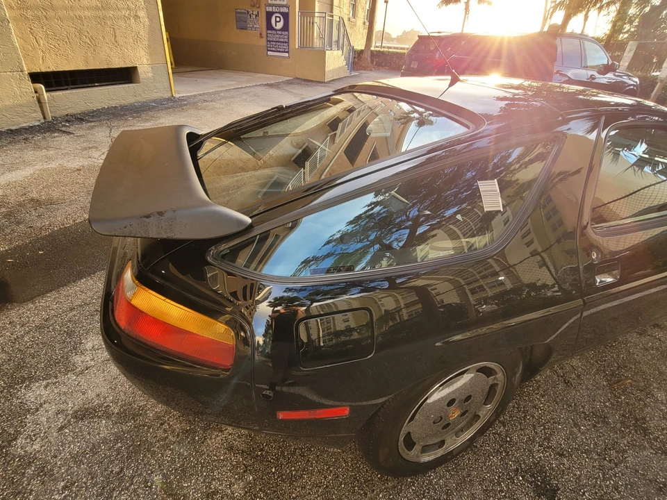 1990 Porsche 928 S4 - Image 24 of 31