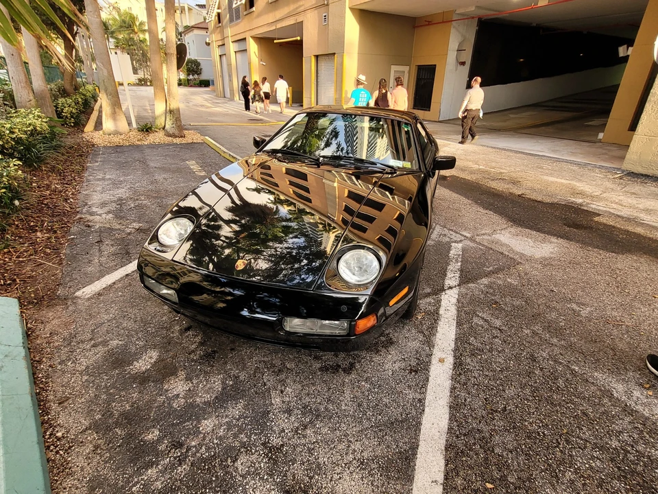 1990 Porsche 928 S4 - Image 2 of 31