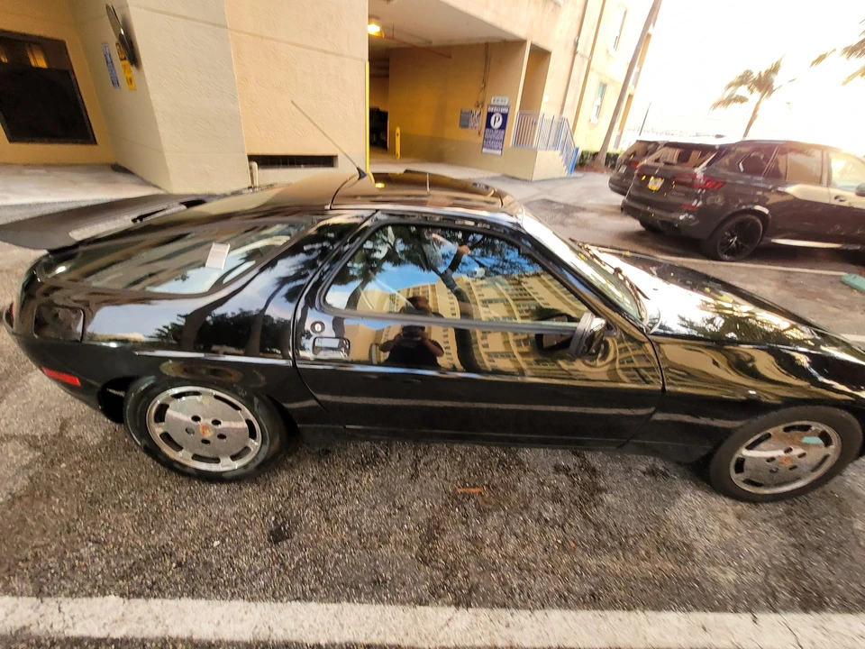 1990 Porsche 928 S4 - Image 14 of 31