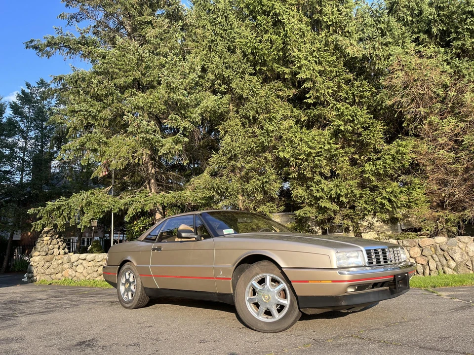 1991 Cadillac Allante - Image 10 of 31