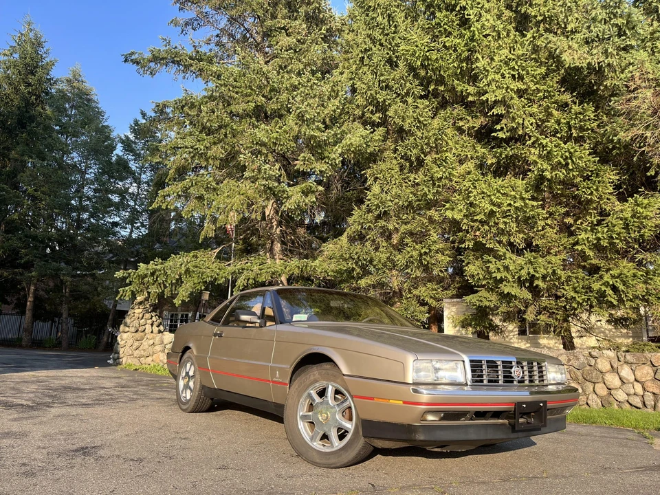 1991 Cadillac Allante - Image 8 of 31