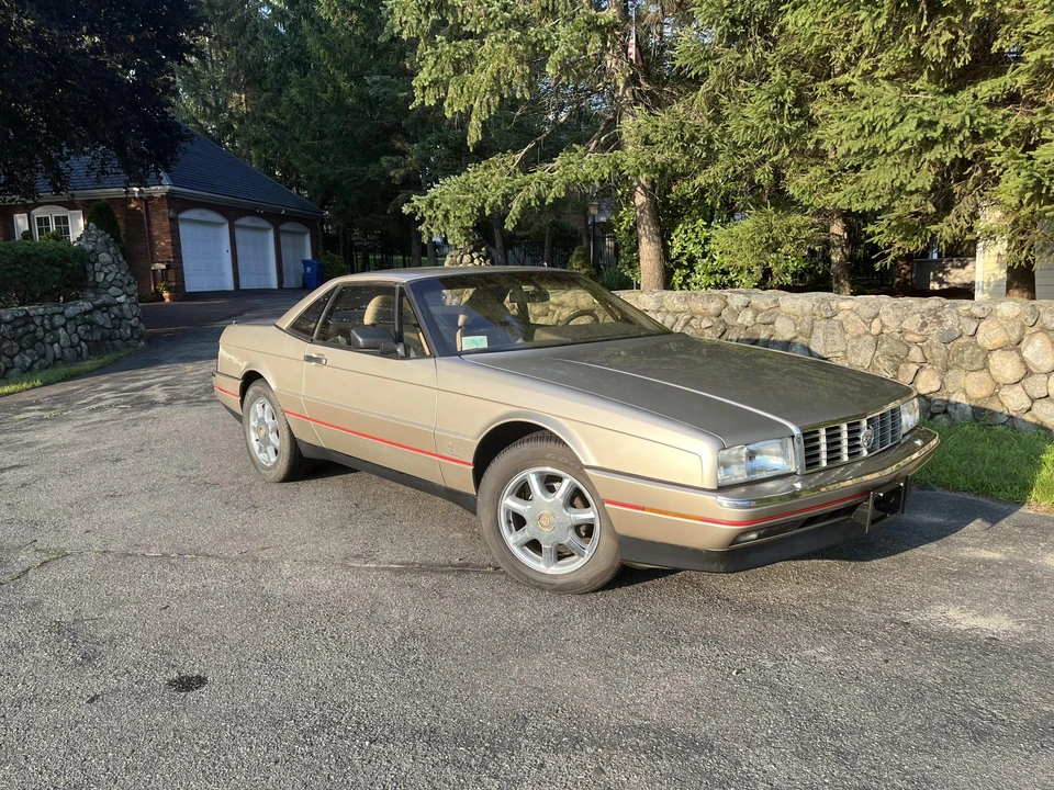1991 Cadillac Allante - Image 9 of 31