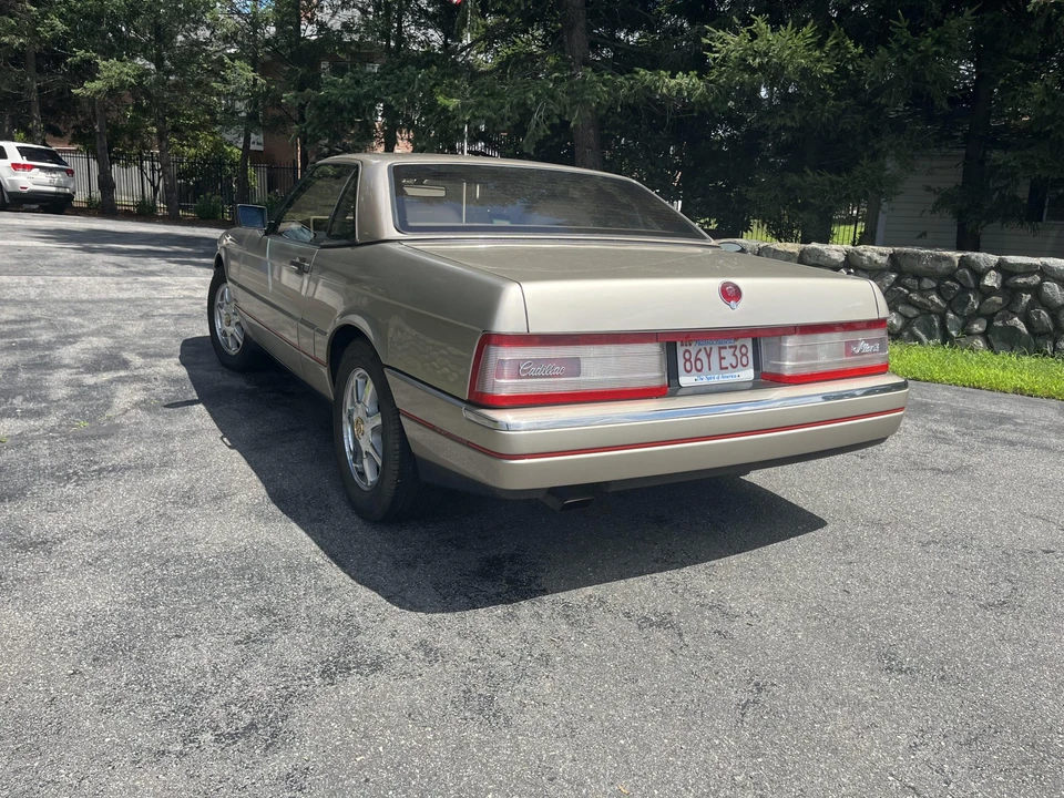 1991 Cadillac Allante - Image 23 of 31