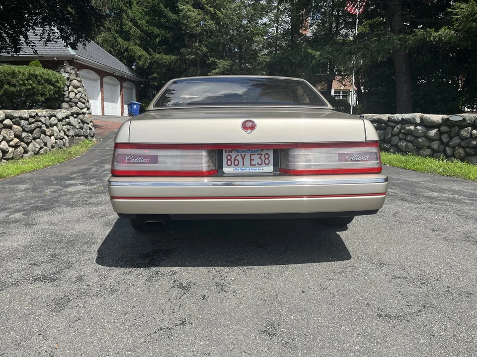 1991 Cadillac Allante - Image 22 of 31