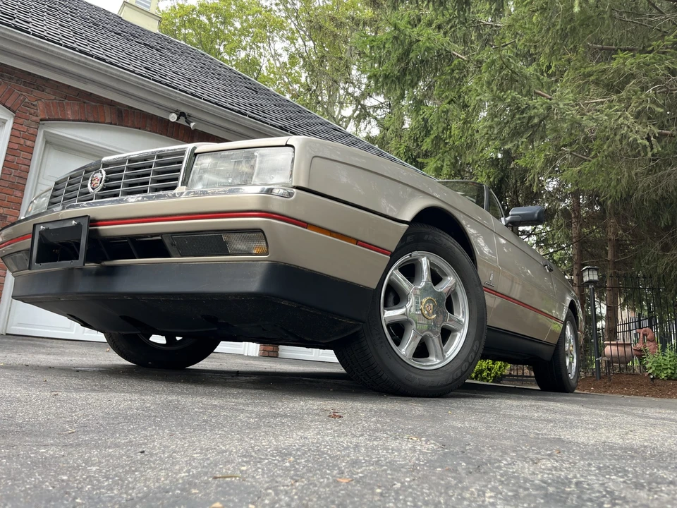 1991 Cadillac Allante - Image 28 of 31