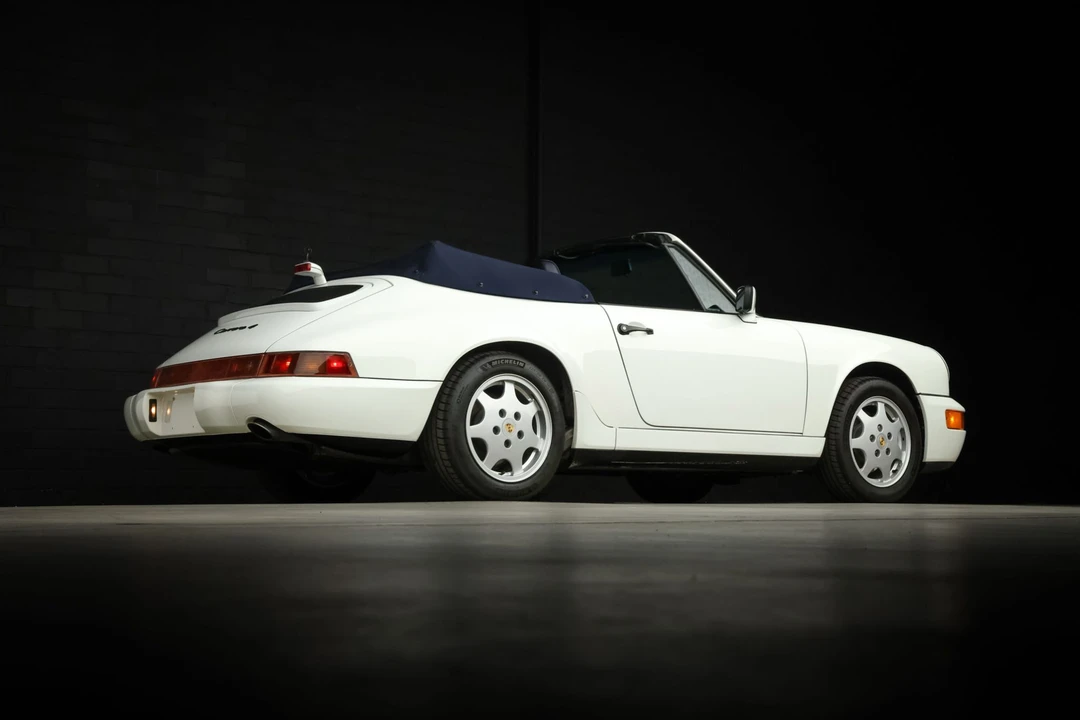 1991 Porsche 964 Carrera 4 - Image 27 of 31