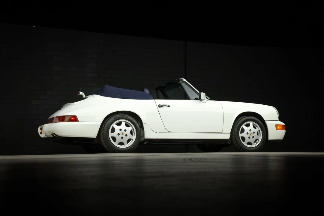 1991 Porsche 964 Carrera 4 - Image 26 of 31