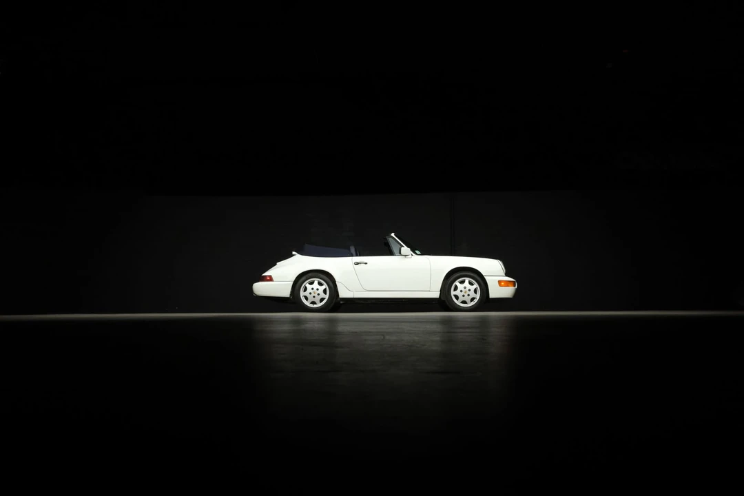 1991 Porsche 964 Carrera 4 - Image 25 of 31