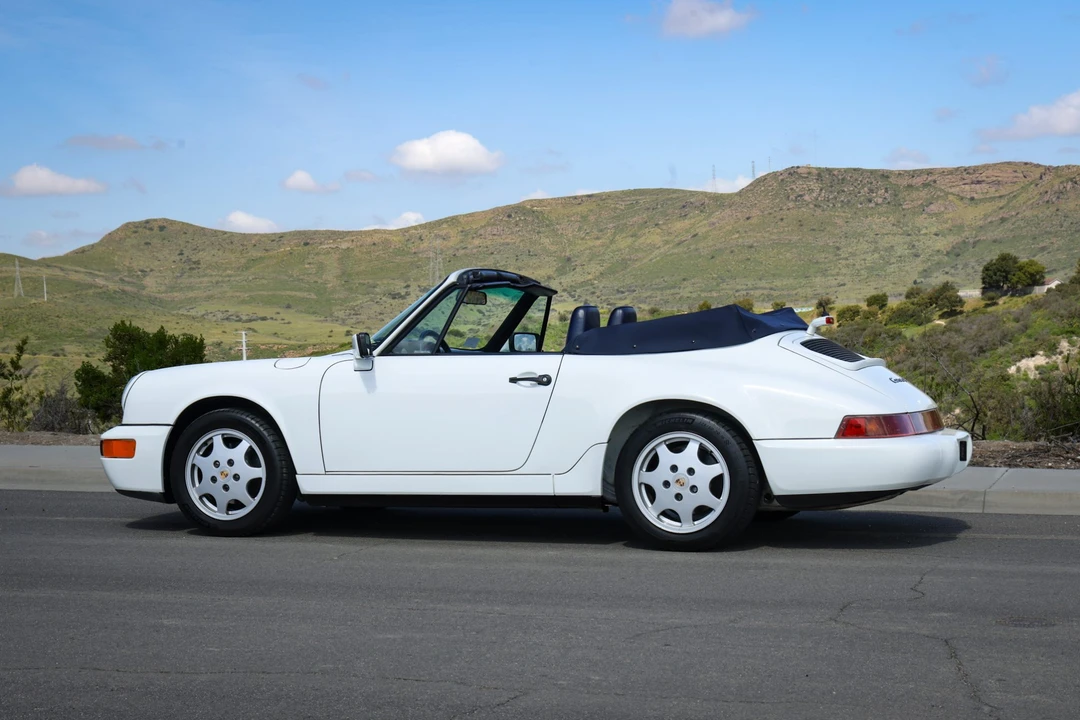 1991 Porsche 964 Carrera 4 - Image 12 of 31