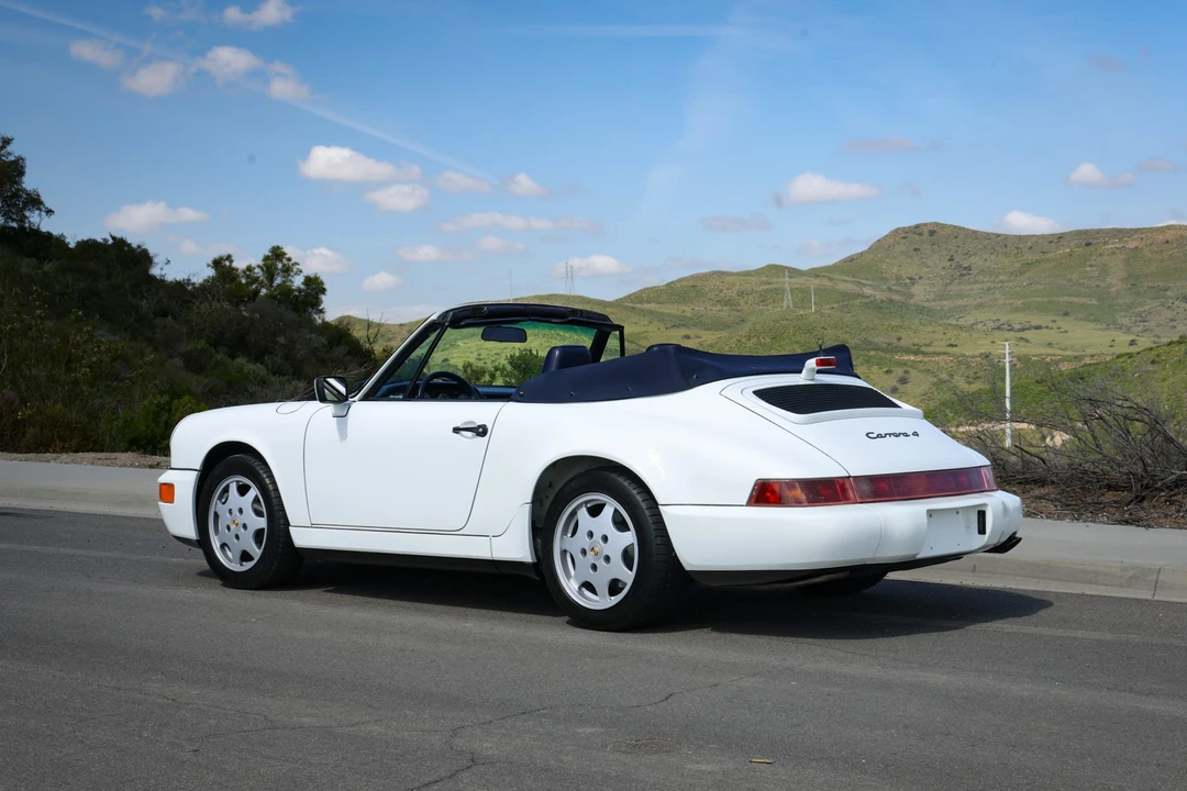 1991 Porsche 964 Carrera 4 - Image 11 of 31