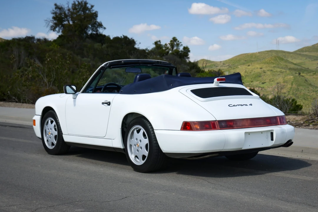 1991 Porsche 964 Carrera 4 - Image 10 of 31