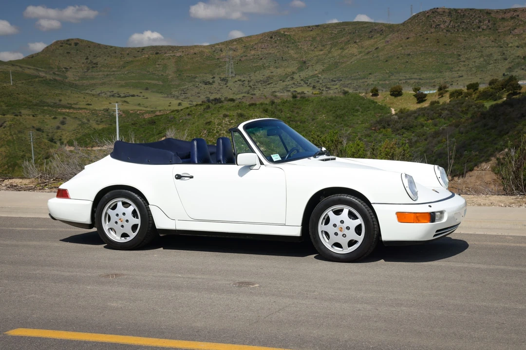 1991 Porsche 964 Carrera 4 - Image 7 of 31