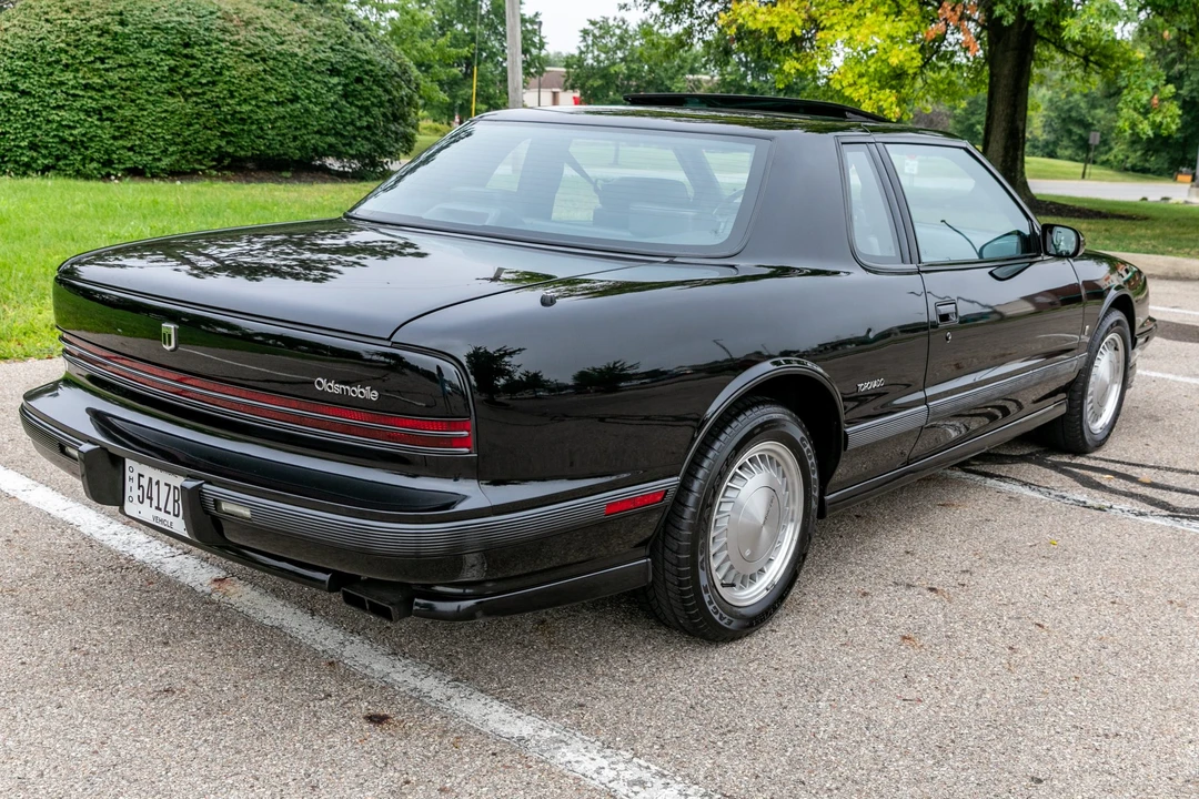 1992 Oldsmobile Toronado - Image 6 of 31