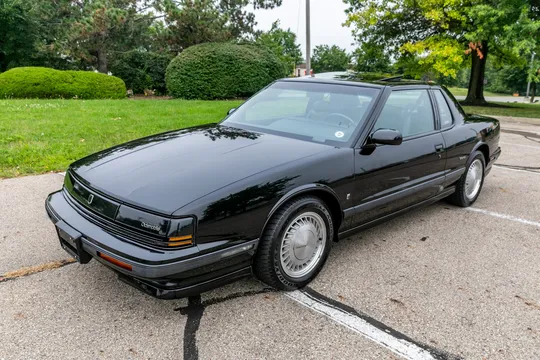 1992 Oldsmobile Toronado - Image 2 of 31