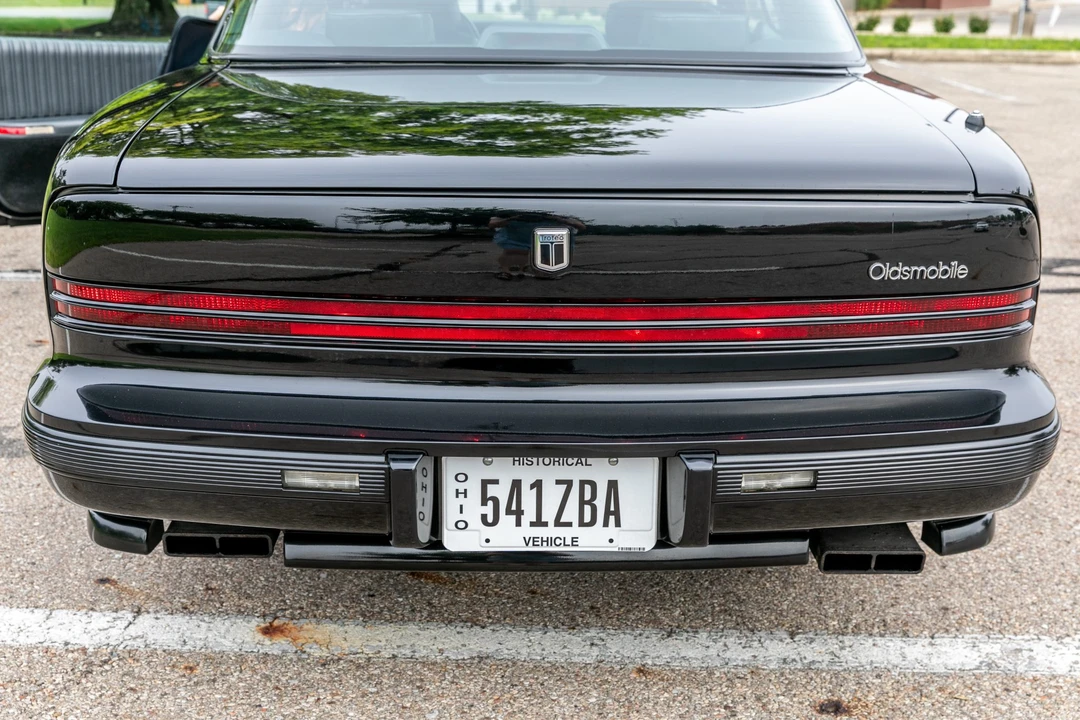 1992 Oldsmobile Toronado - Image 25 of 31