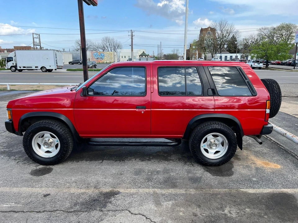 1995 Nissan Pathfinder 1st Gen - Image 5 of 31