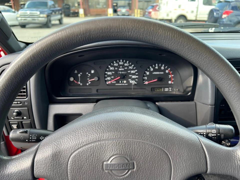 1995 Nissan Pathfinder 1st Gen - Image 30 of 31